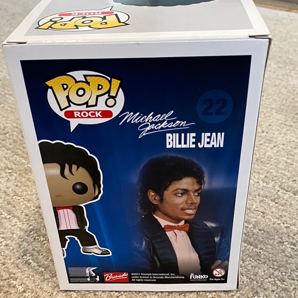 Funko Pop Rock Michael Jackson Figure with Pink and Black Outfit - Picture 5 of 8